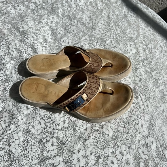 Christian Dior Beige logo slipper in  size 5(35 1/2) - Picture 4 of 10